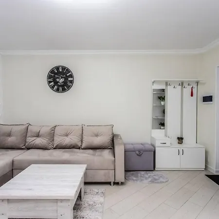 Apartment Starrent Lev Tolstoi Chisinau