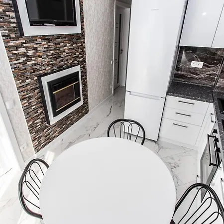 Starrent Lev Tolstoi Apartment